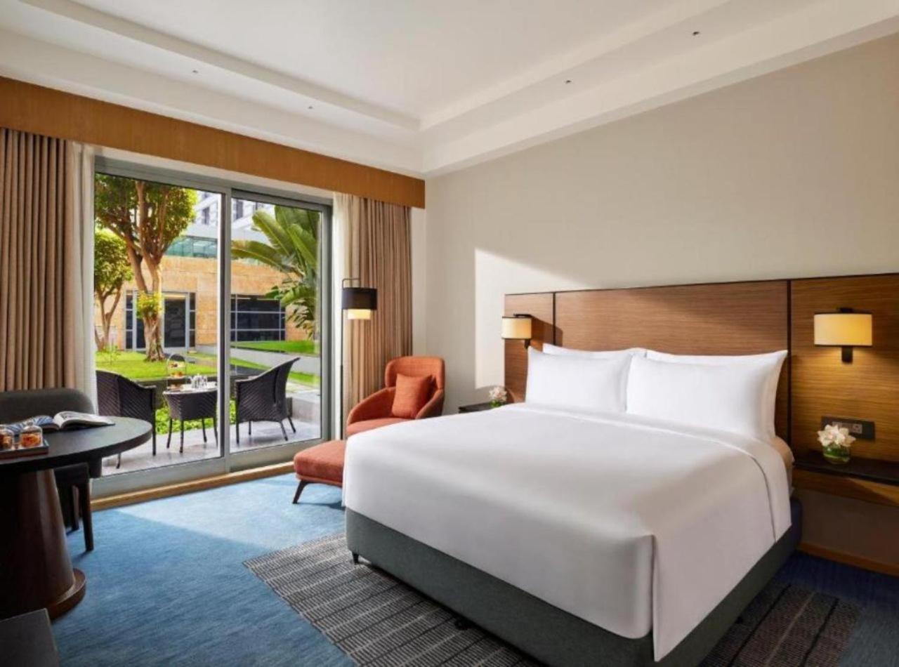 Rosewood Suites A Family Hotel Near Delhi Airport New Delhi Exteriör bild