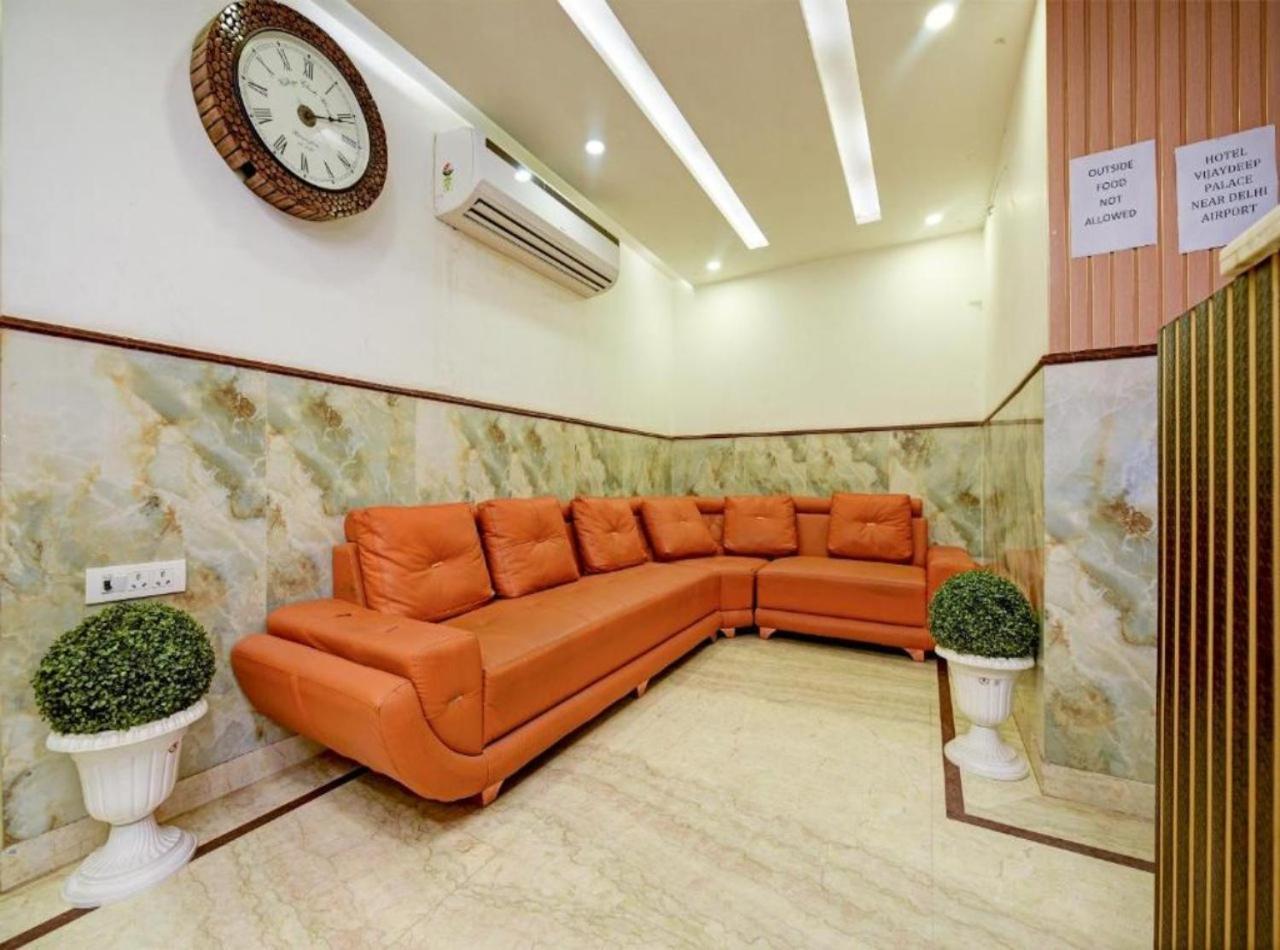 Rosewood Suites A Family Hotel Near Delhi Airport New Delhi Exteriör bild