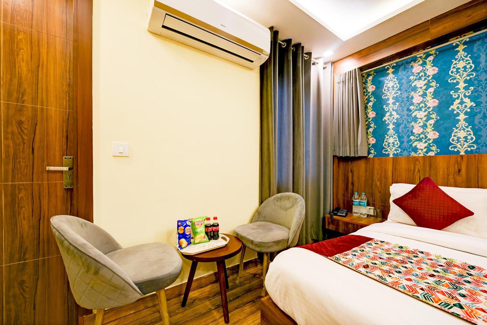 Rosewood Suites A Family Hotel Near Delhi Airport New Delhi Exteriör bild